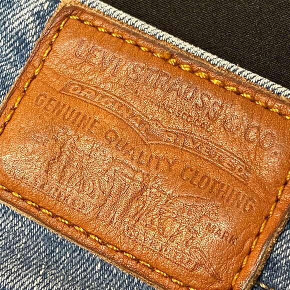 ~ Levi's Premium 721 High Rise Skinny sz 28 Cut-Off Jean Shorts Light/Med Wash - Picture 9 of 15